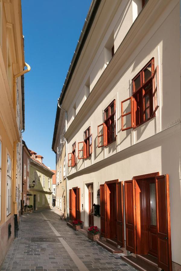 Foter Rezidencia Apartment Gyor Exterior photo